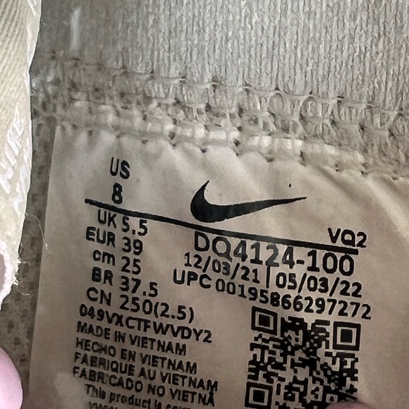 Nike High Tops - Picture 6 of 6